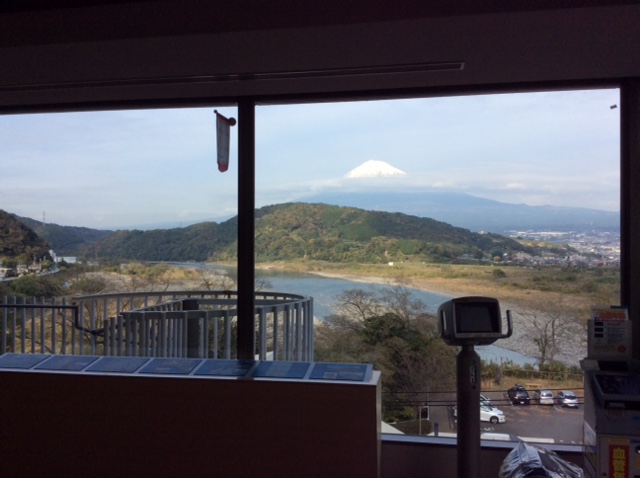 晴れていれば富士山がバッチリ見えますよ